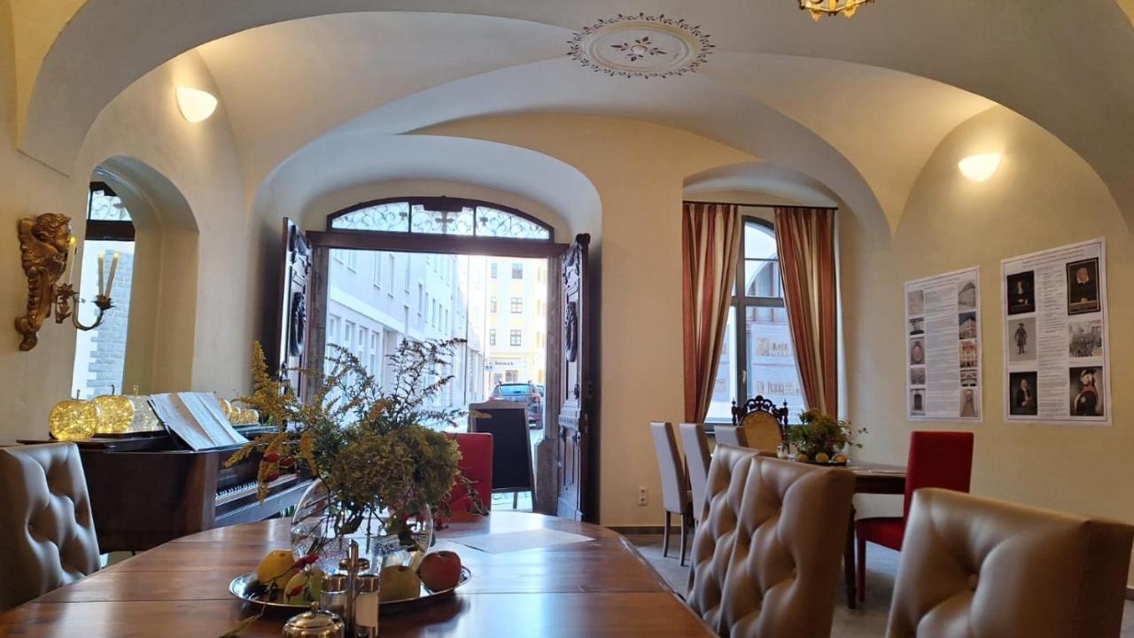 Stadtpalais Familien-Suite 4 Zimmer Mit Galerie Maximal 6 Personen バウツェン エクステリア 写真