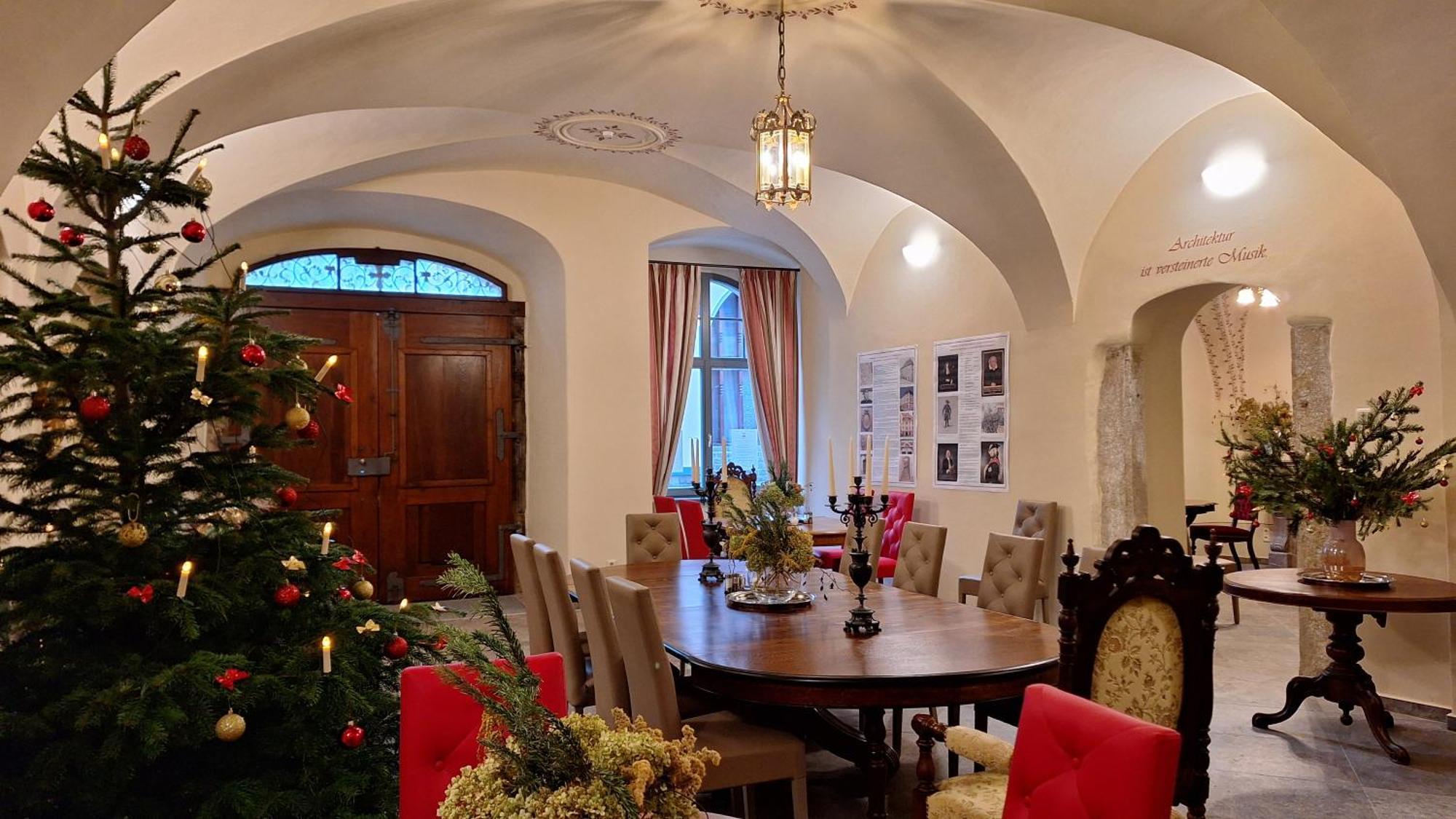 Stadtpalais Familien-Suite 4 Zimmer Mit Galerie Maximal 6 Personen バウツェン エクステリア 写真