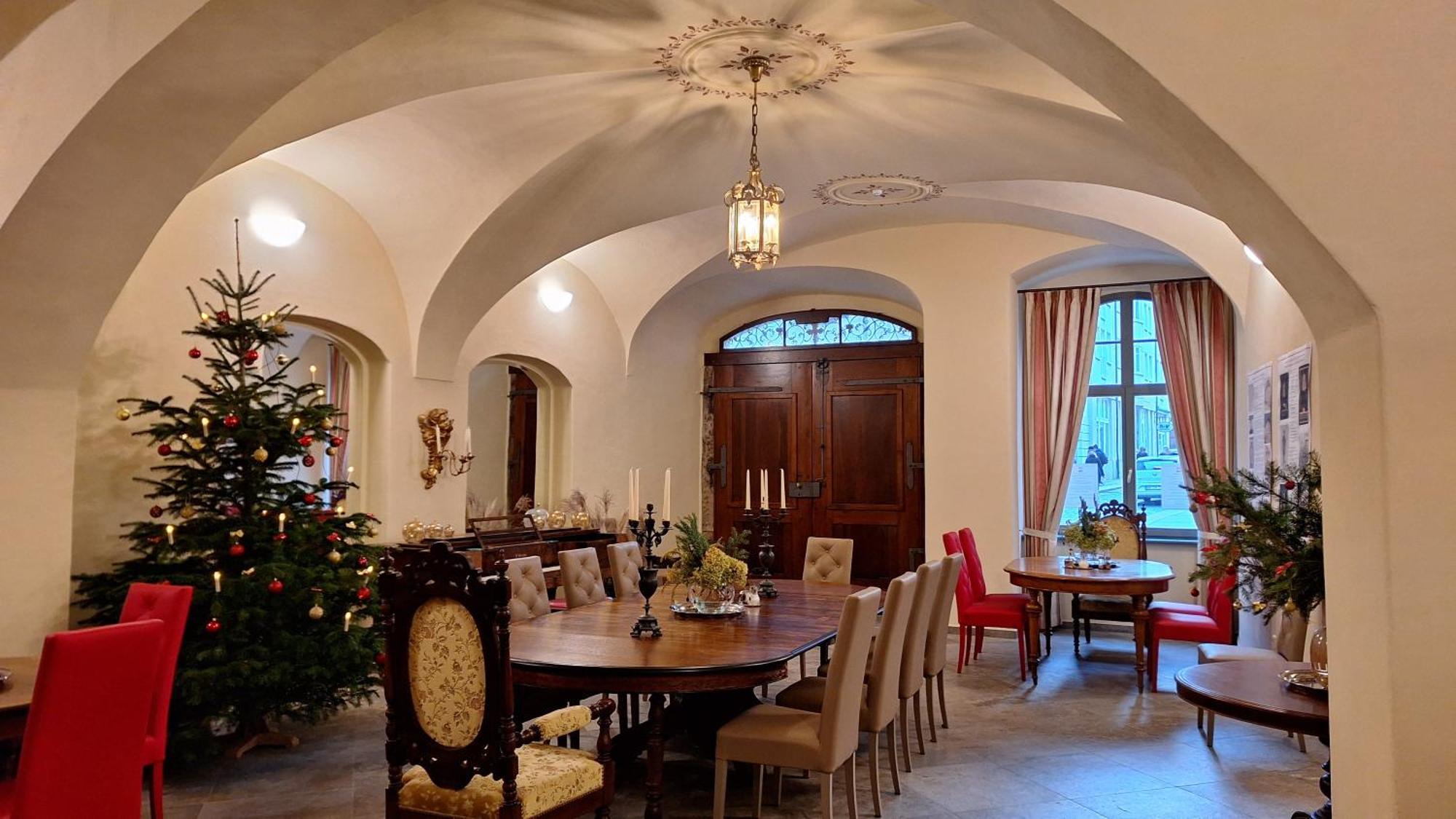 Stadtpalais Familien-Suite 4 Zimmer Mit Galerie Maximal 6 Personen バウツェン エクステリア 写真
