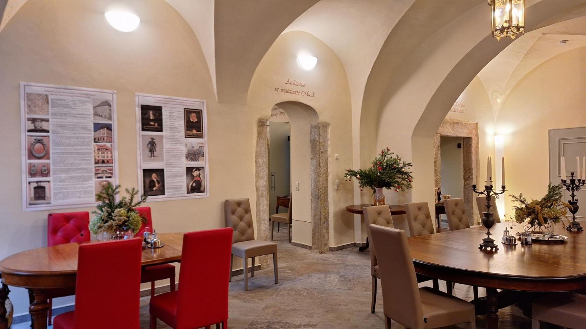 Stadtpalais Familien-Suite 4 Zimmer Mit Galerie Maximal 6 Personen バウツェン エクステリア 写真