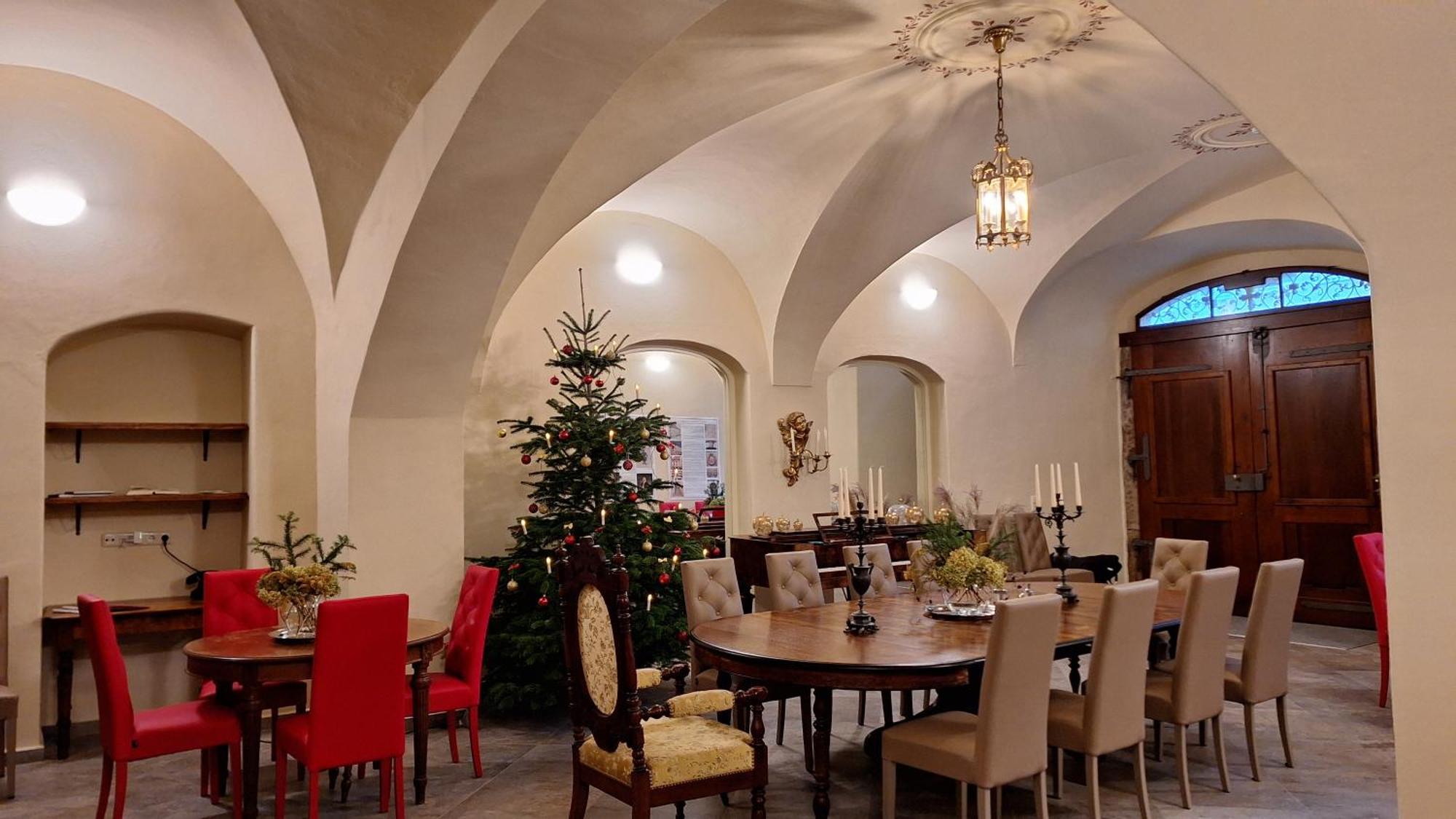 Stadtpalais Familien-Suite 4 Zimmer Mit Galerie Maximal 6 Personen バウツェン エクステリア 写真