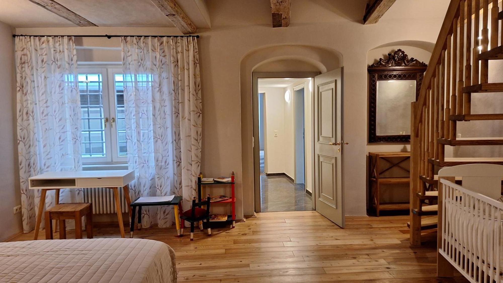 Stadtpalais Familien-Suite 4 Zimmer Mit Galerie Maximal 6 Personen バウツェン エクステリア 写真