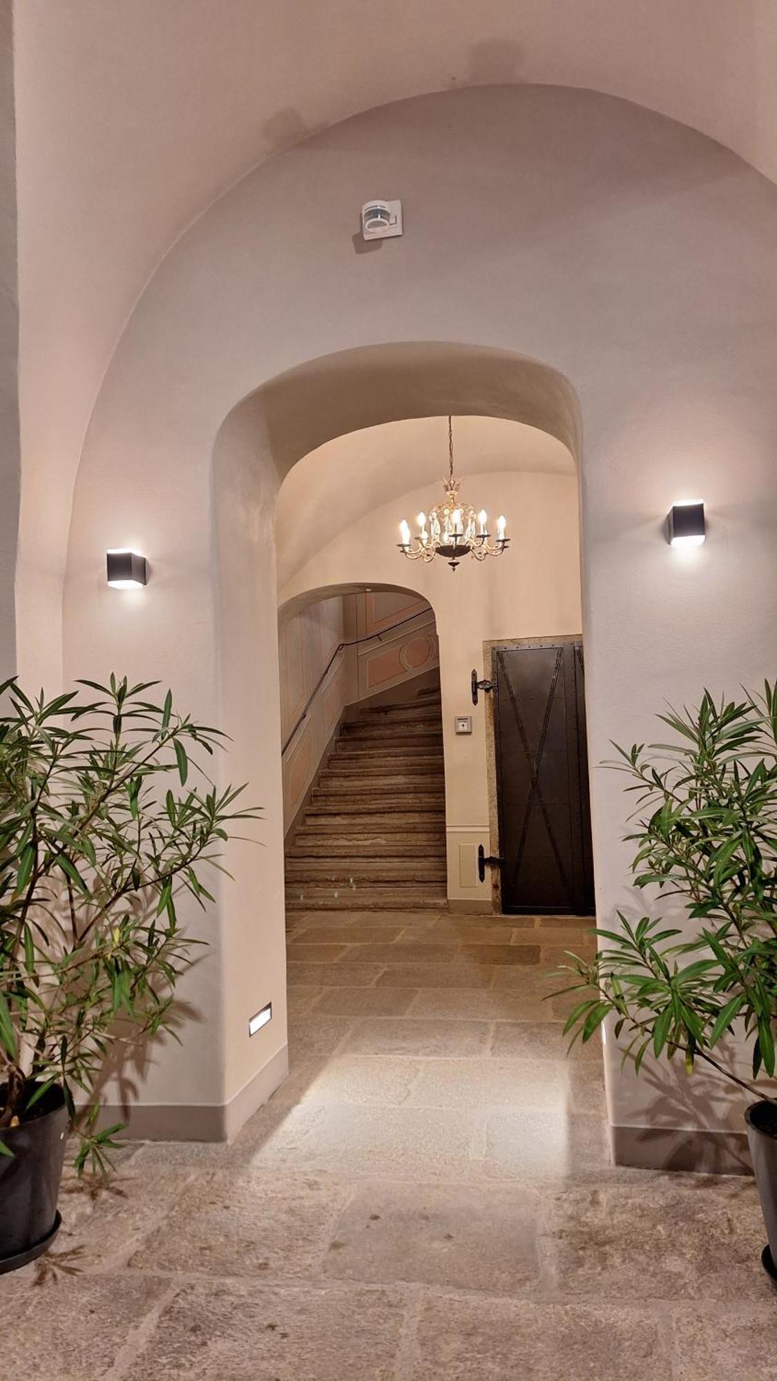 Stadtpalais Familien-Suite 4 Zimmer Mit Galerie Maximal 6 Personen バウツェン エクステリア 写真
